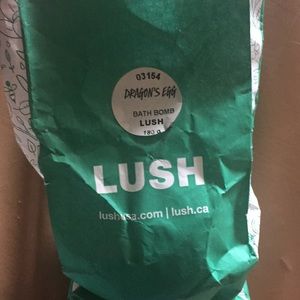 Dragon’s egg lush bath bomb